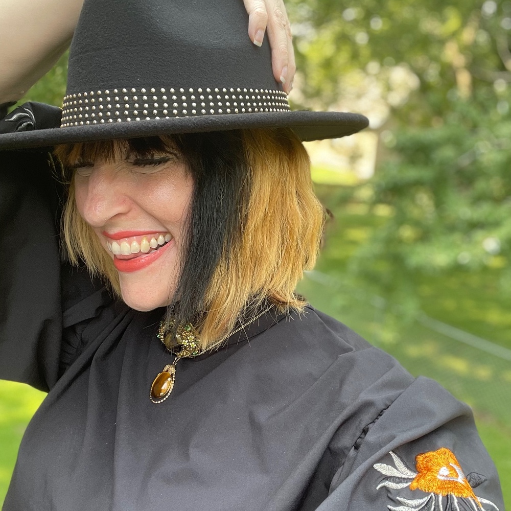 Meet your Posher, Posh